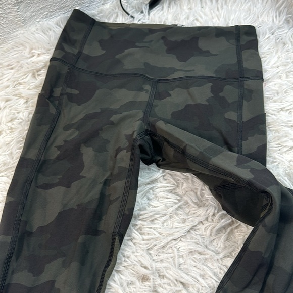 Lululemon Pace Rival High-Rise Crop 22" Heritage 365 Camo Dark Olive Multi / Dar - Picture 2 of 7